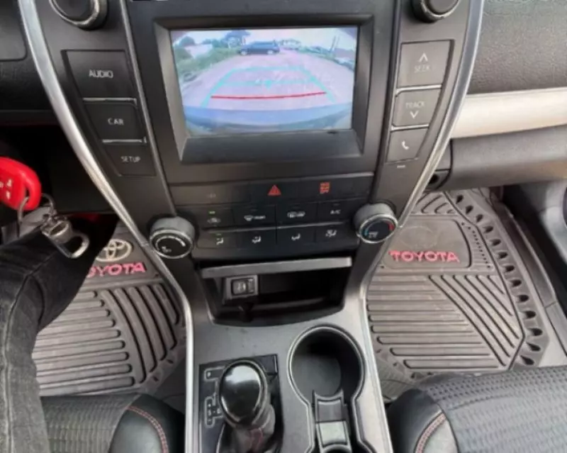 Toyota Camry - 2015