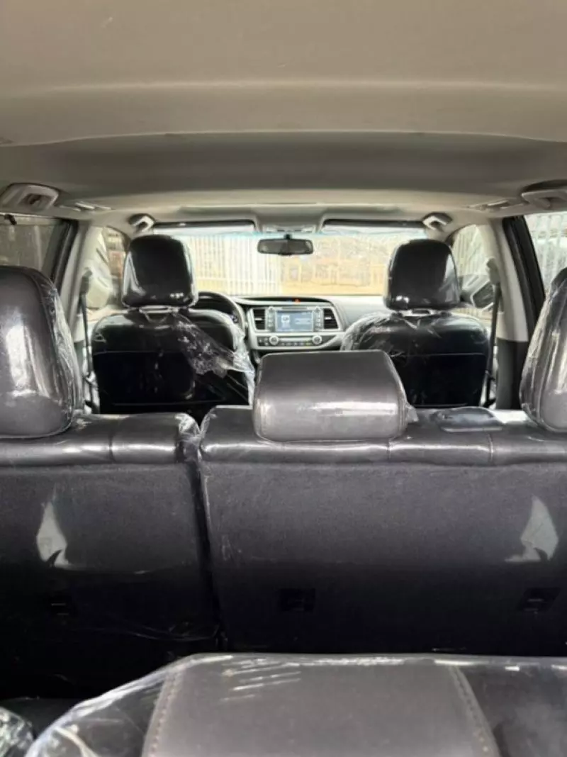 Toyota Highlander   - 2015