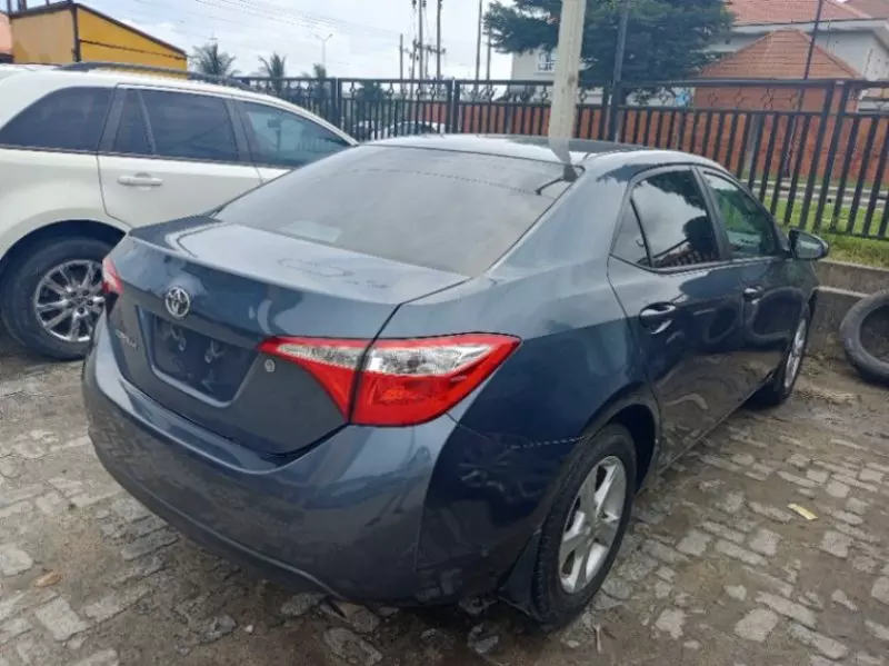 Toyota Corolla   - 2016