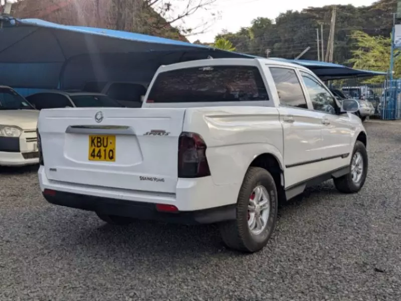 Ssangyong Actyon   - 2012