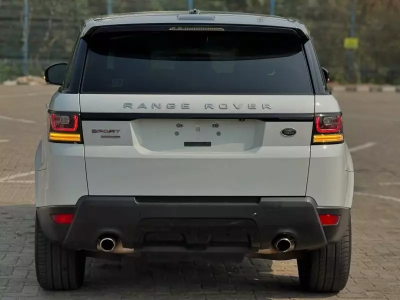 Land Rover RANGE ROVER SPORT HST    - 2014
