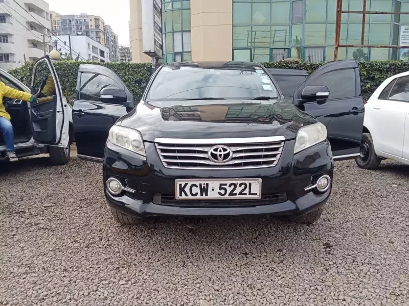 Toyota Vanguard    - 2012
