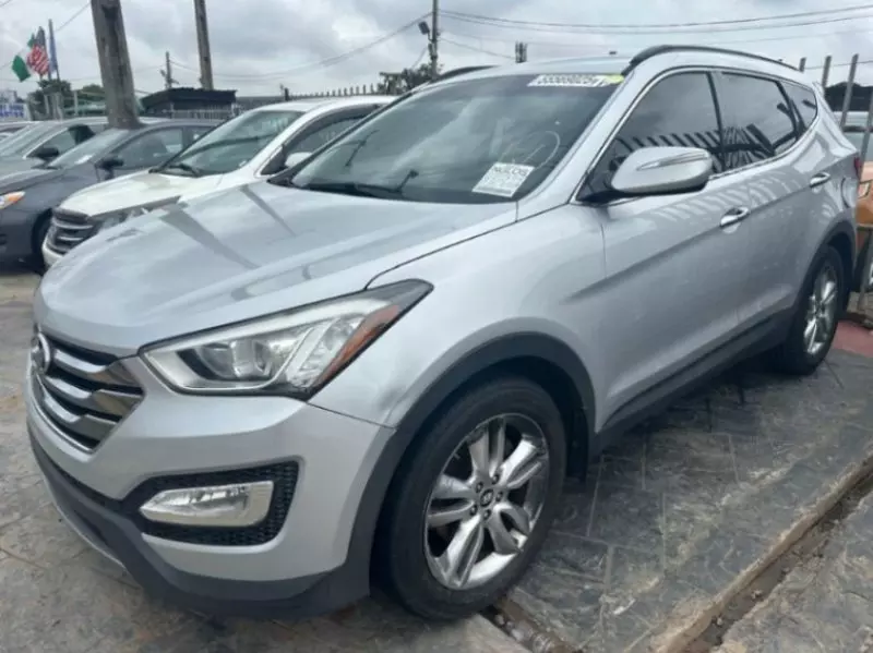 Hyundai Santa Fe - 2013