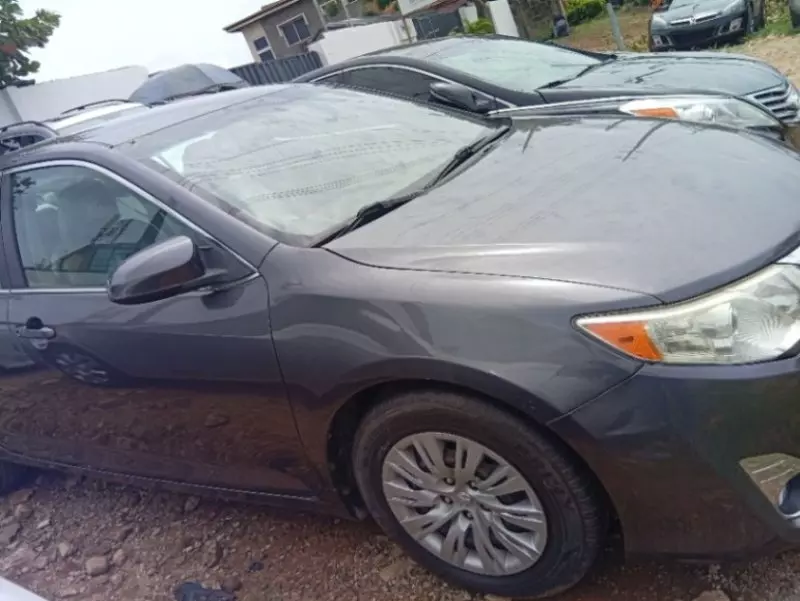 Toyota Camry   - 2013