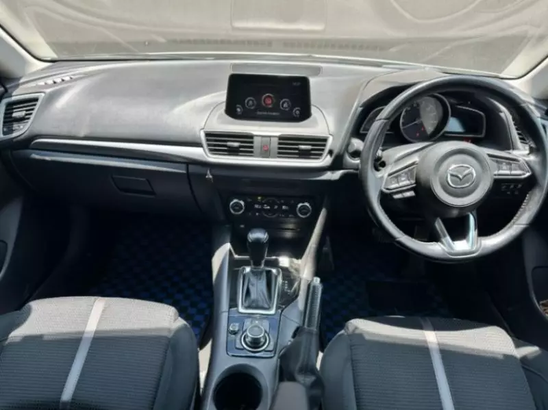 Mazda Axela    - 2018