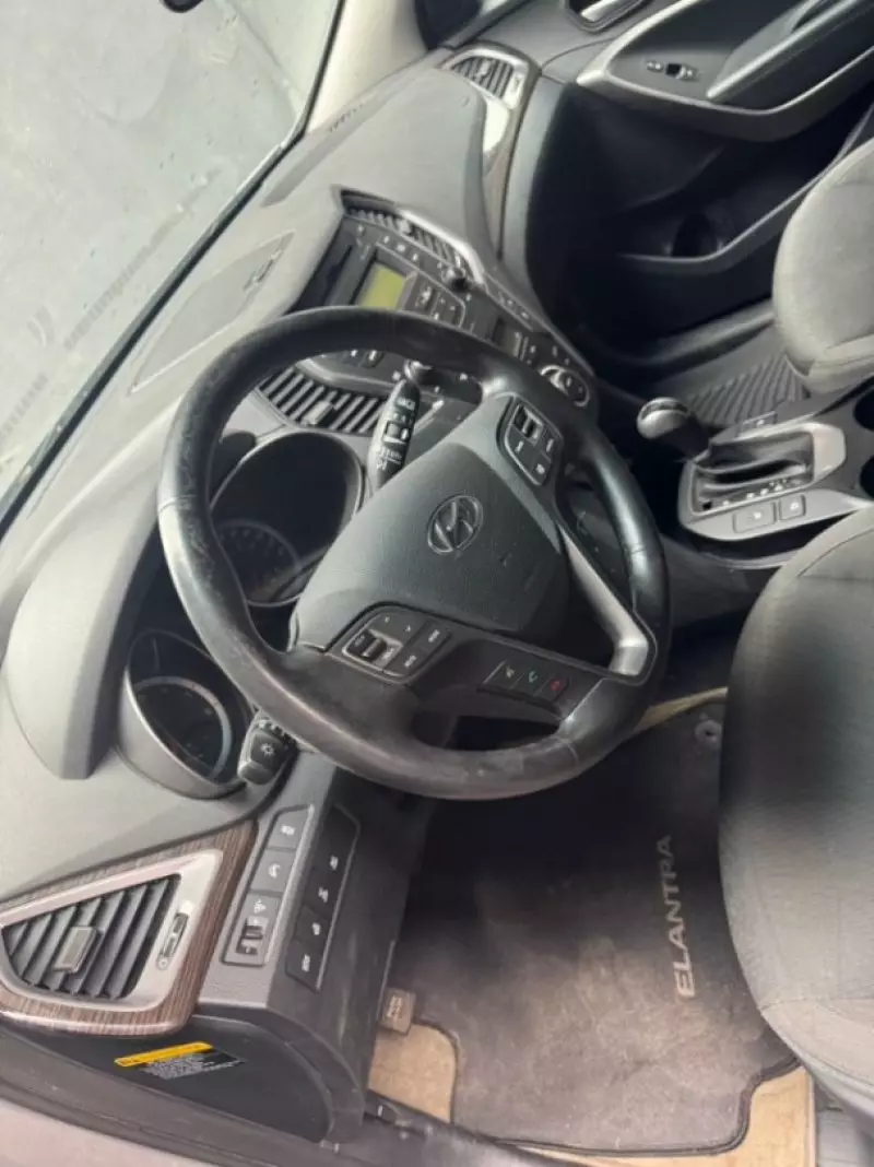 Hyundai Santa Fe   - 2015