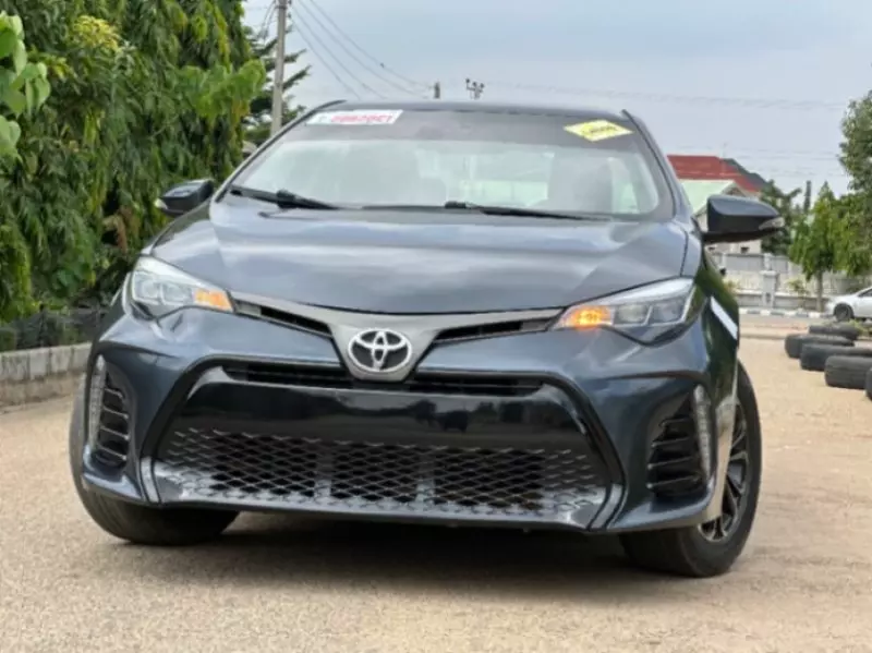 Toyota Corolla   - 2013