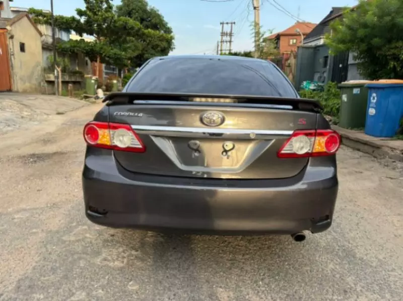 Toyota corolla   - 2013