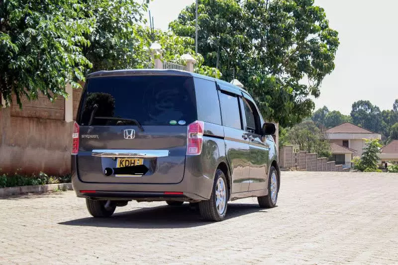 Honda Stepwgn Spada   - 2014