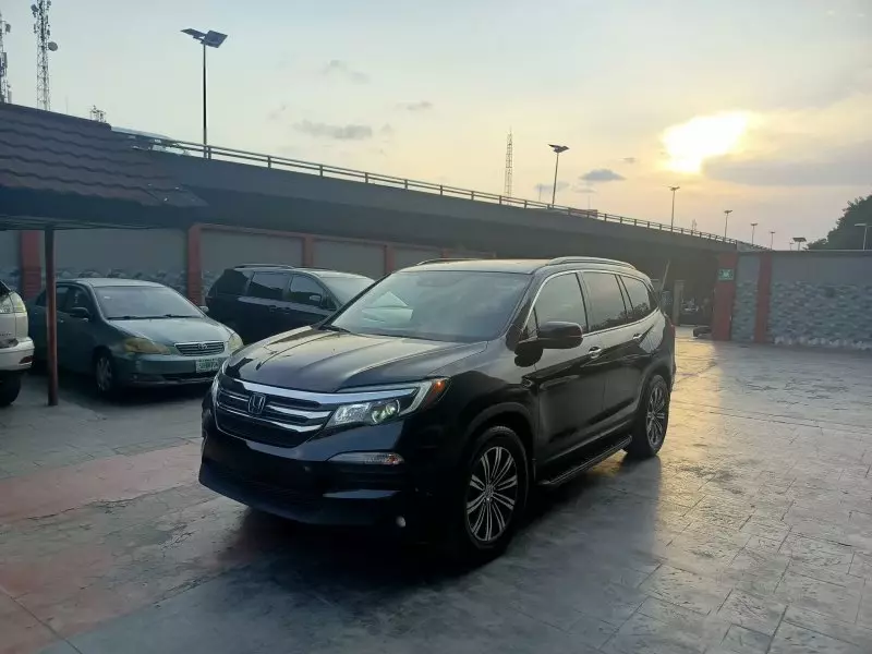 Honda Pilot   - 2017