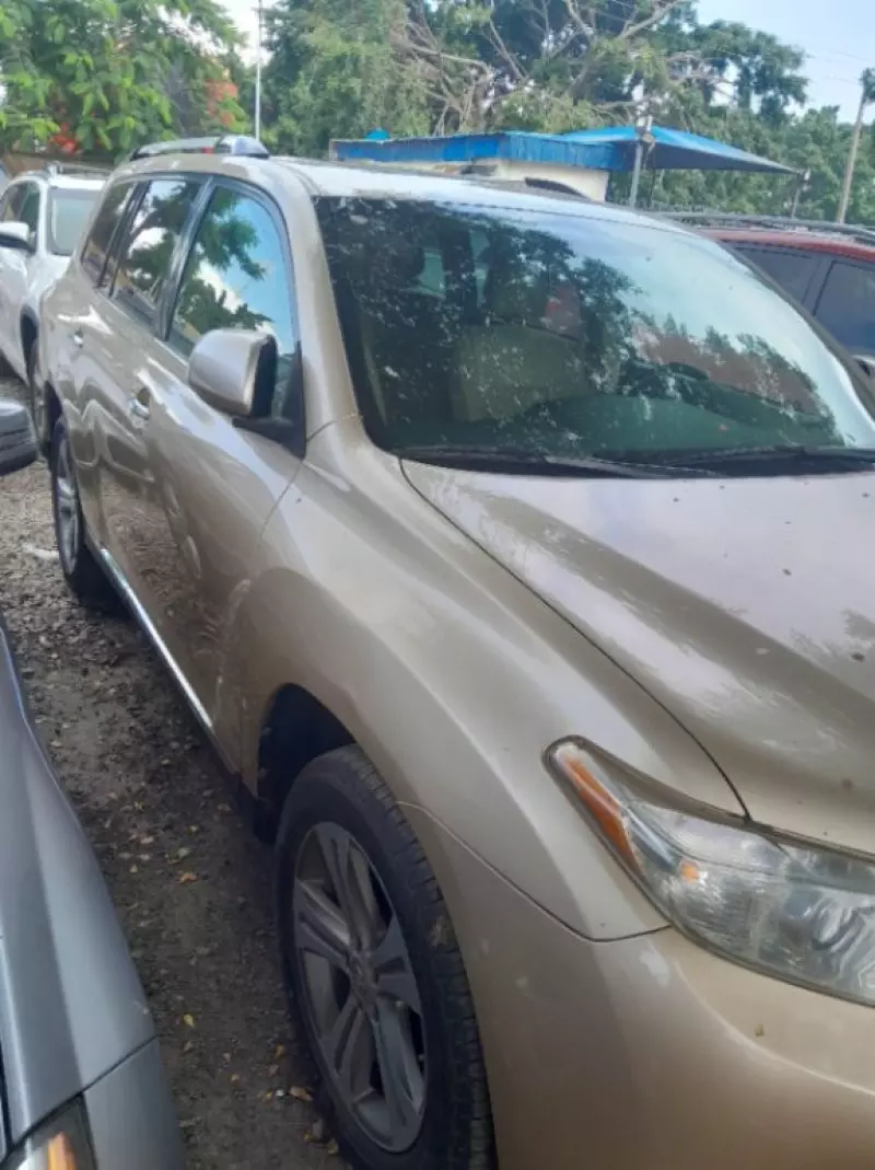 Toyota Highlander   - 2009