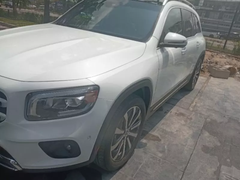 Mercedes-Benz GLB 250 - 2021