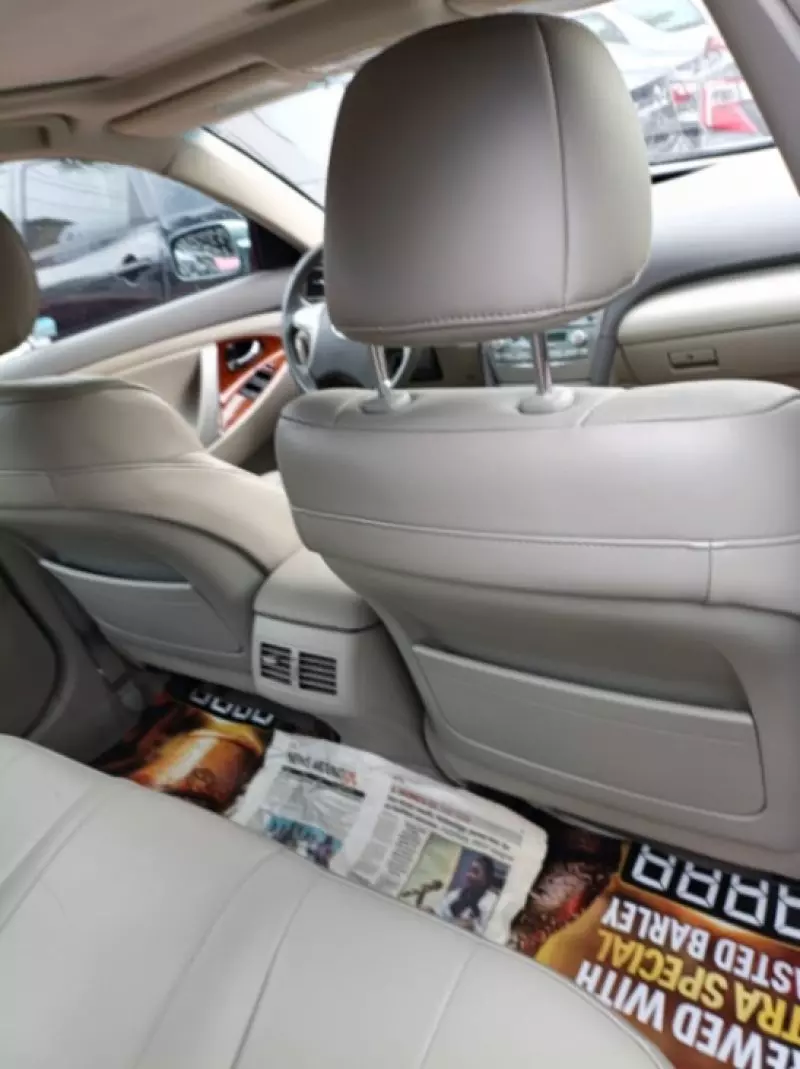 Toyota Camry   - 2009