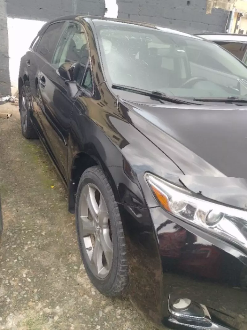 Toyota Venza   - 2013