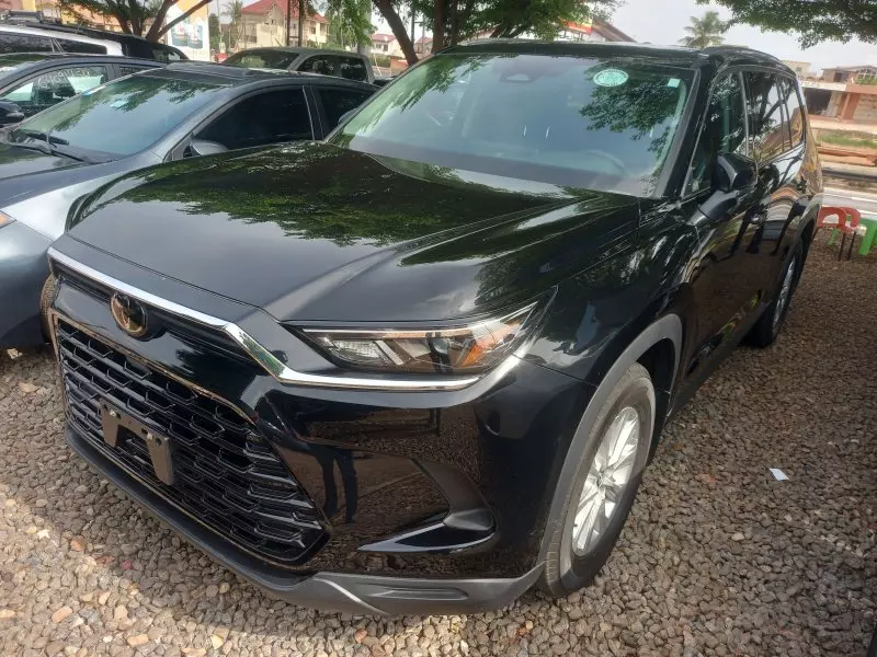 Toyota Grand Highlander   - 2024