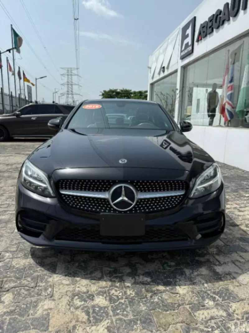 Mercedes-Benz C 300   - 2019