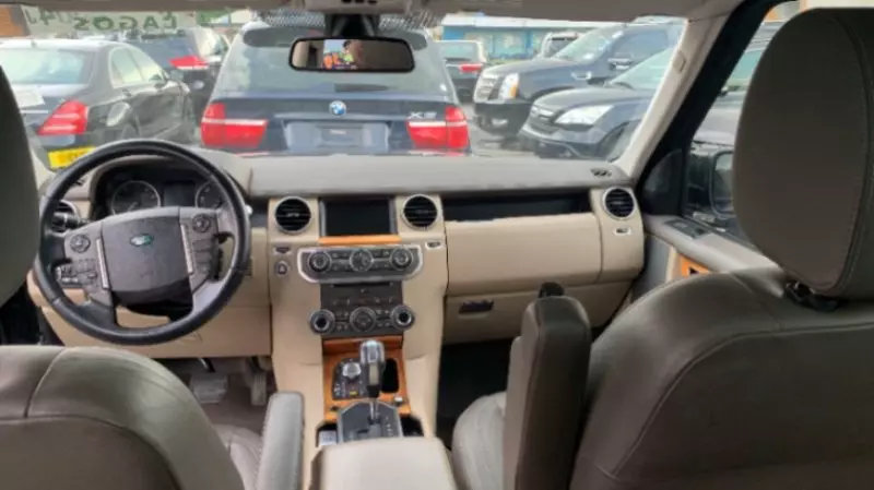 Land Rover LR 4