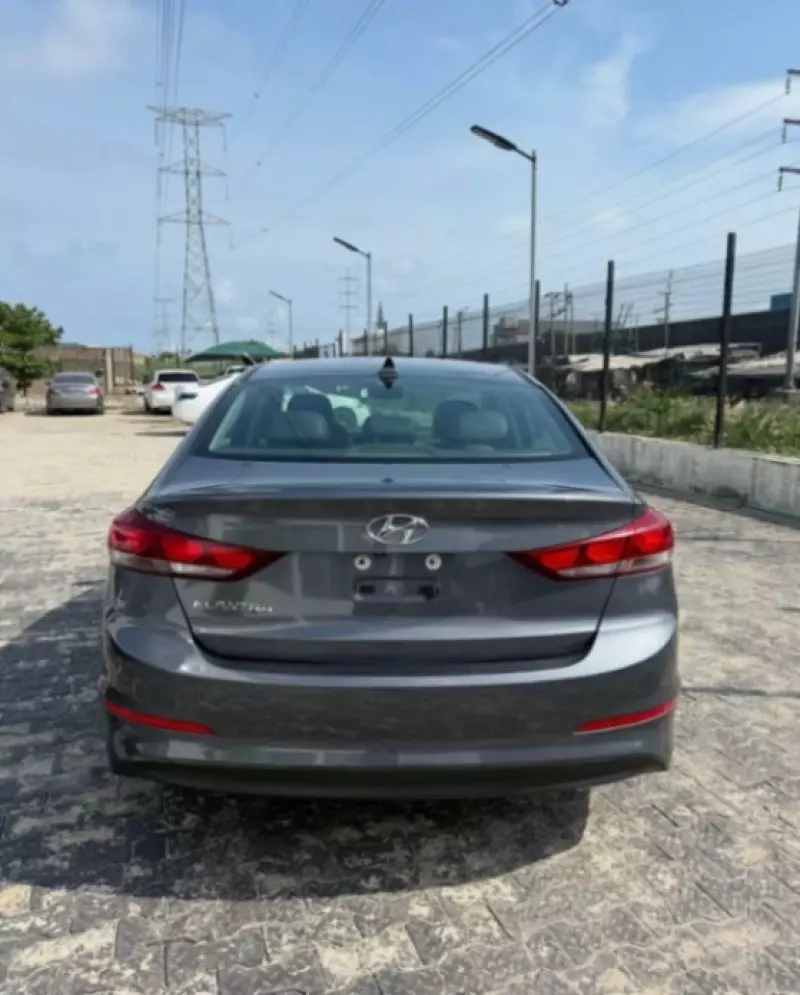 Hyundai Elantra   - 2017