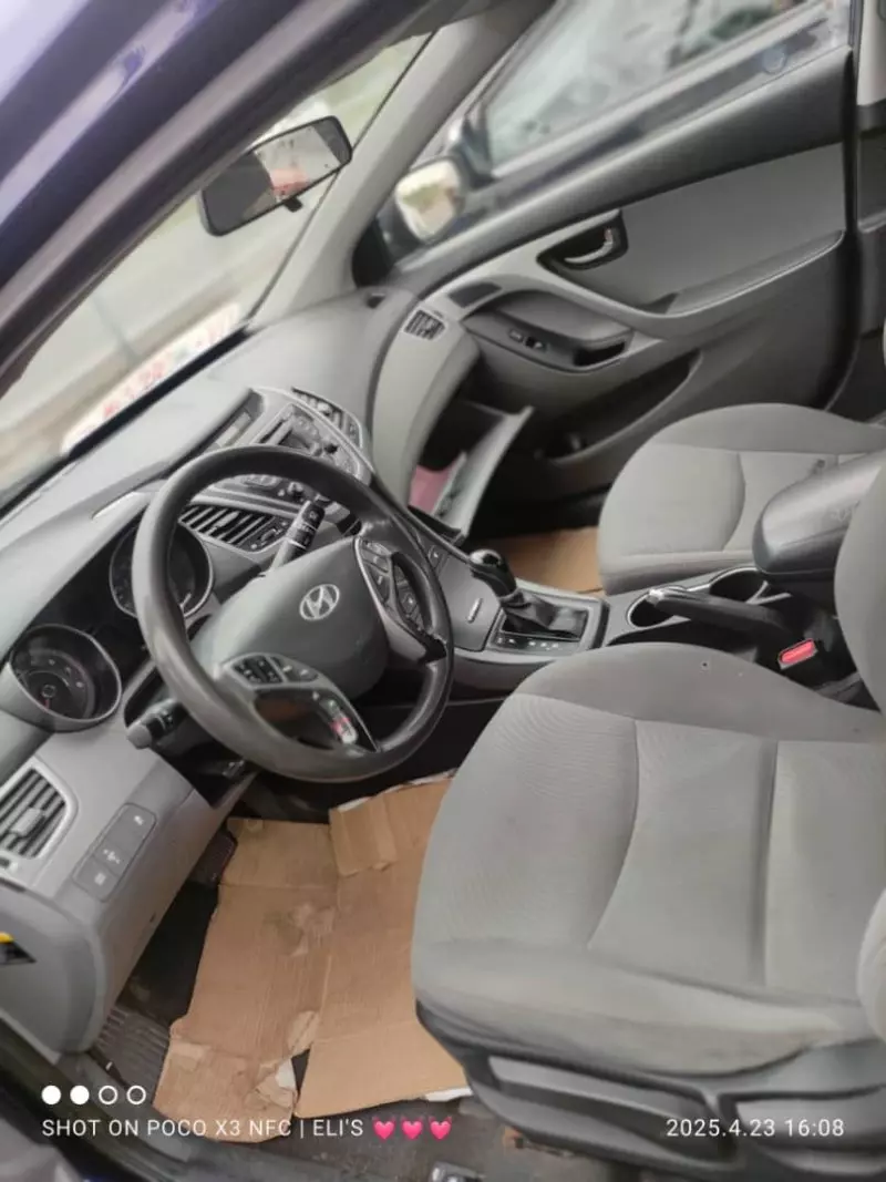 Hyundai Elantra   - 2014