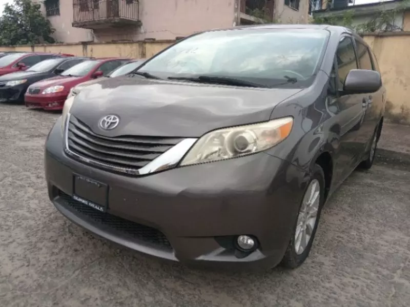 Toyota Sienna