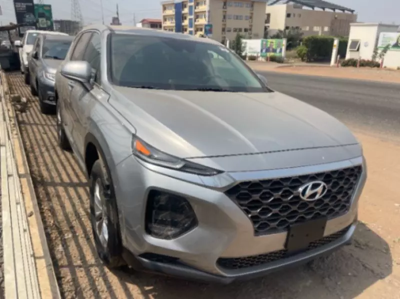 Hyundai Santa Fe   - 2020