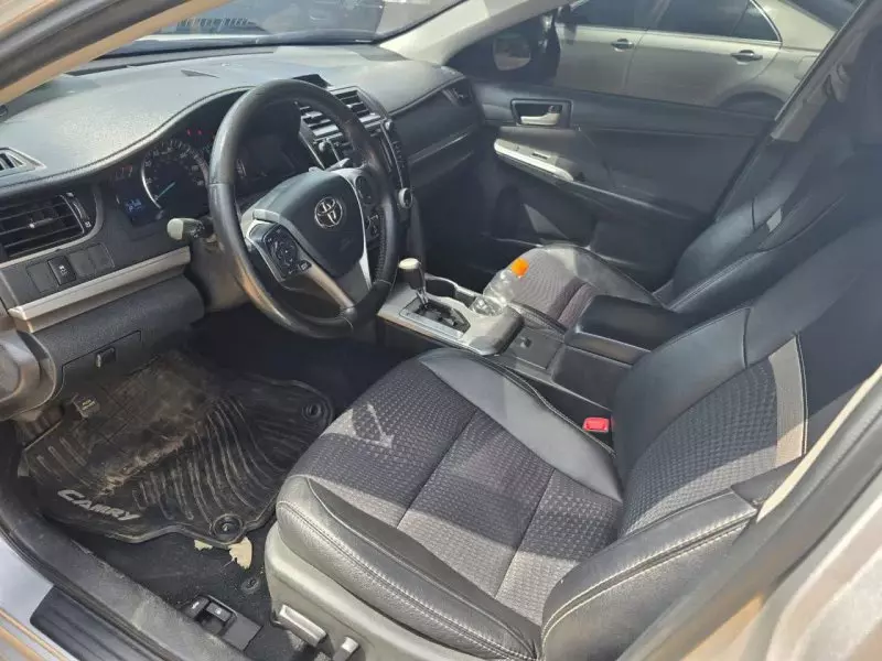 Toyota Camry   - 2013