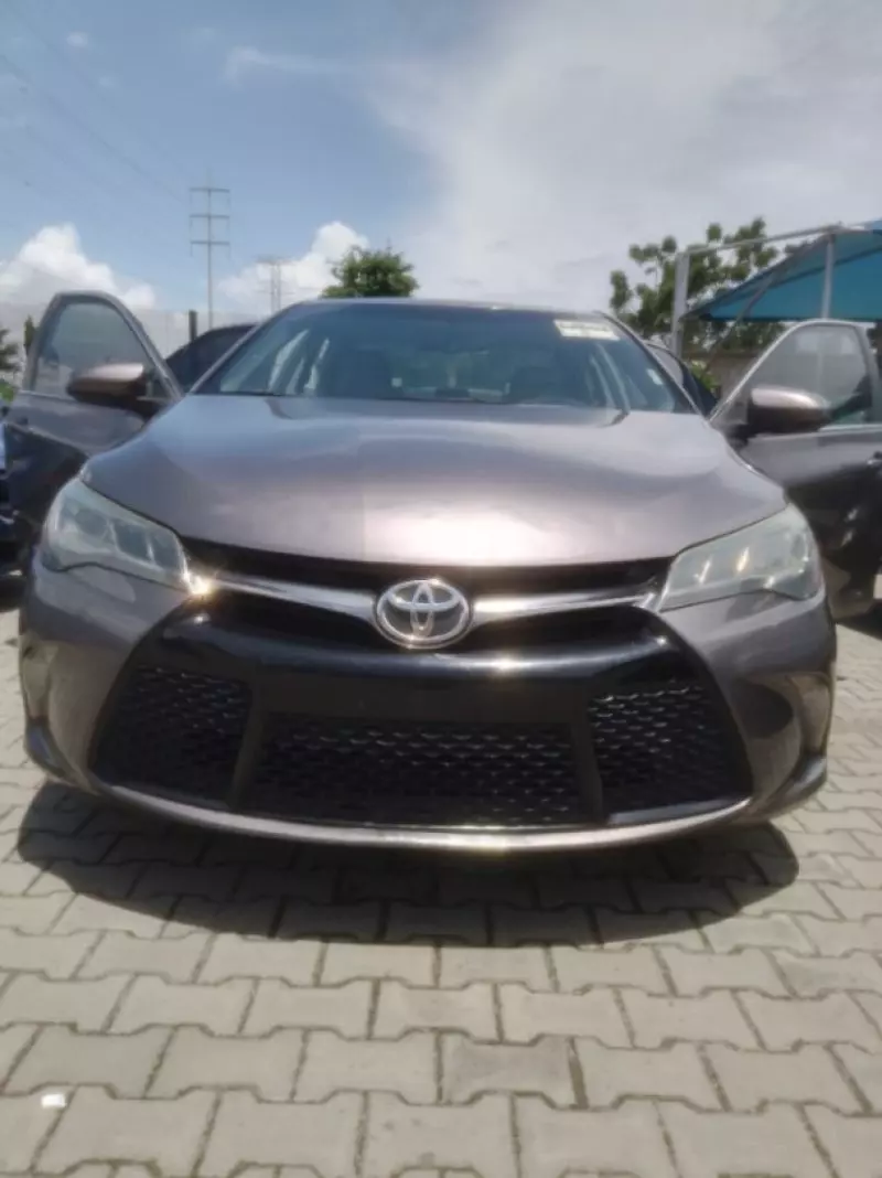 Toyota Camry   - 2015