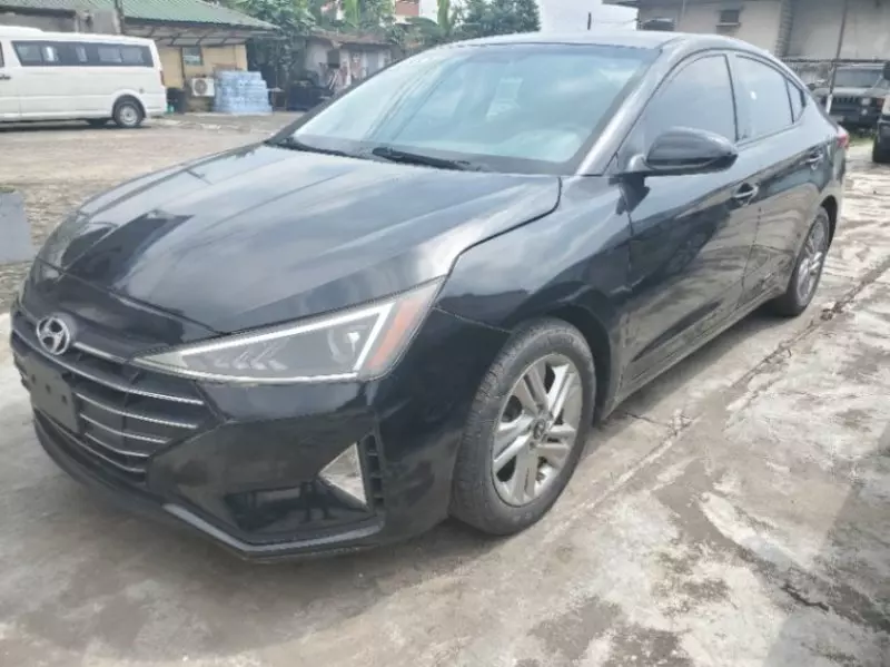 Hyundai Elantra   - 2019