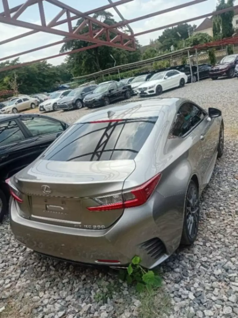 Lexus RC 300   - 2017