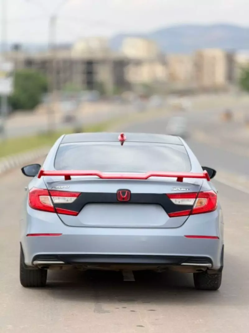 Honda Accord   - 2018