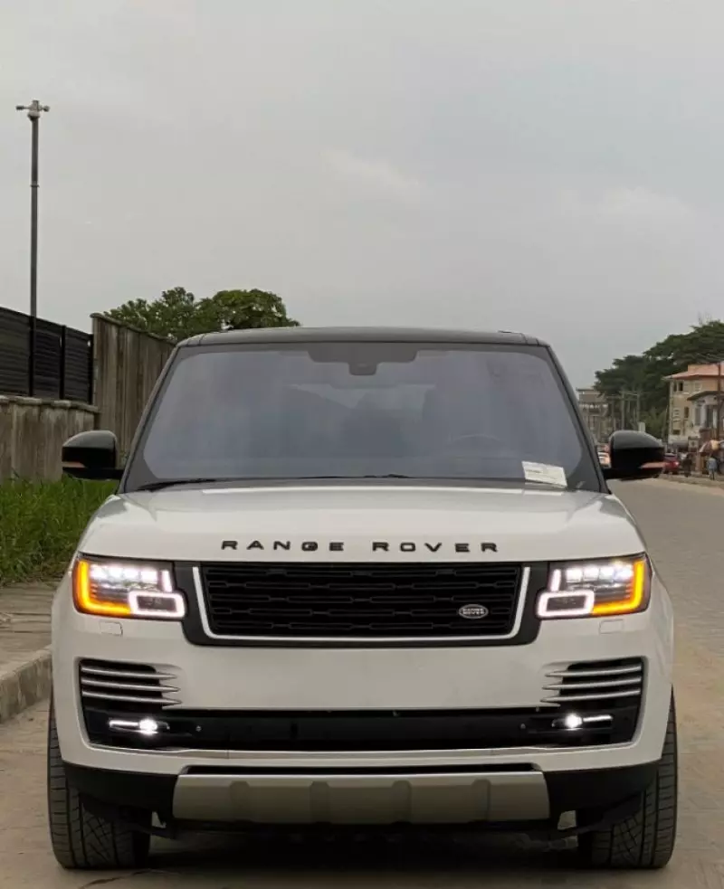 Land Rover Range Rover Vogue   - 2015