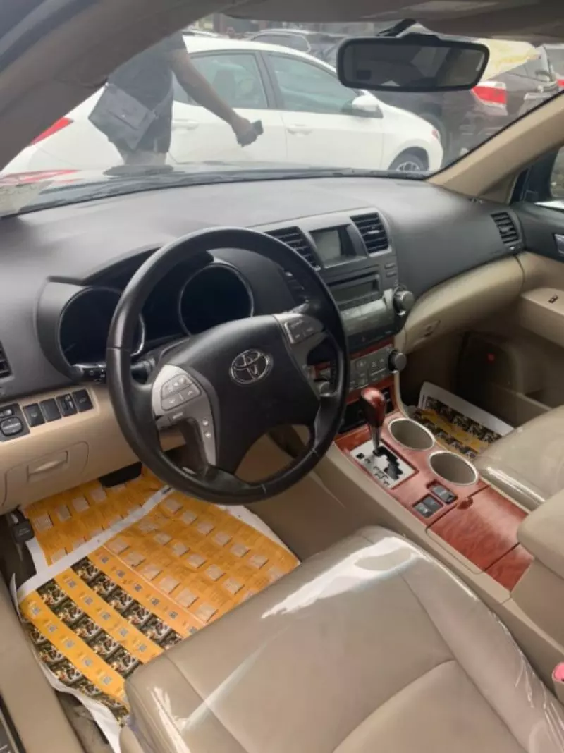 Toyota Highlander   - 2008
