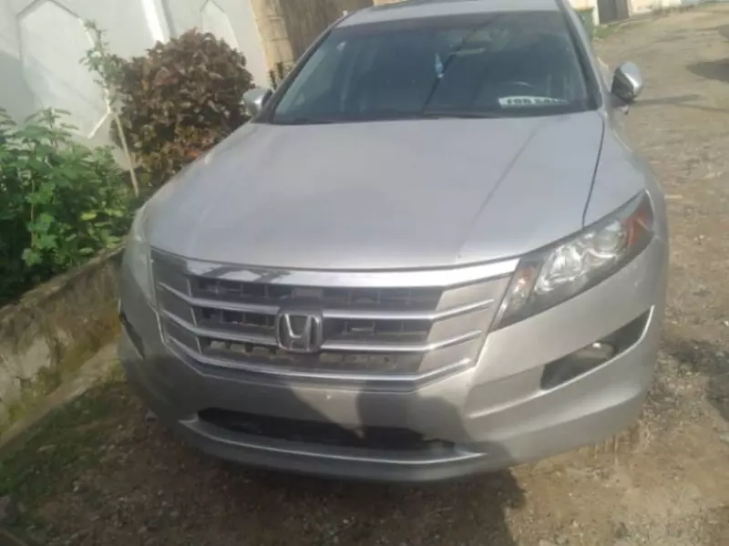 Honda Crosstour   - 2010