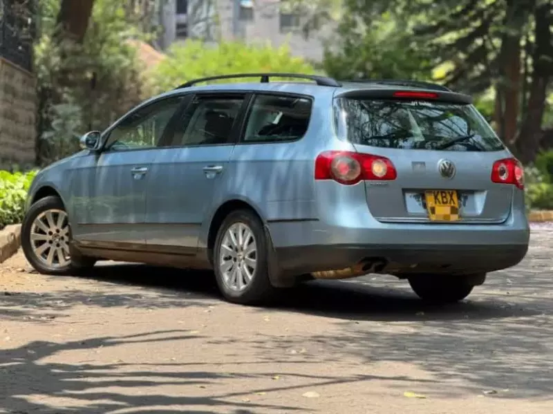 Volkswagen Passat   - 2007