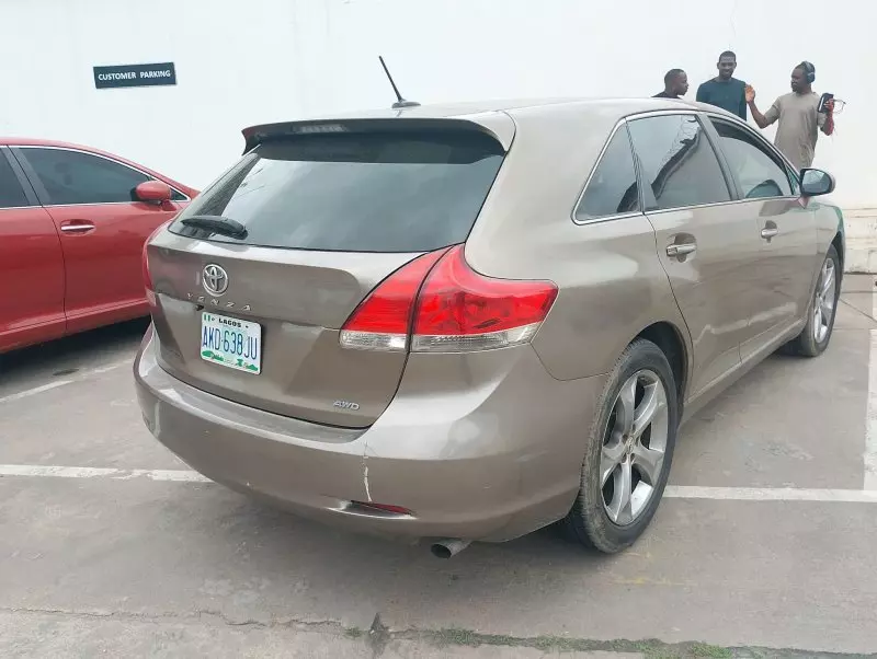 Toyota Venza   - 2010