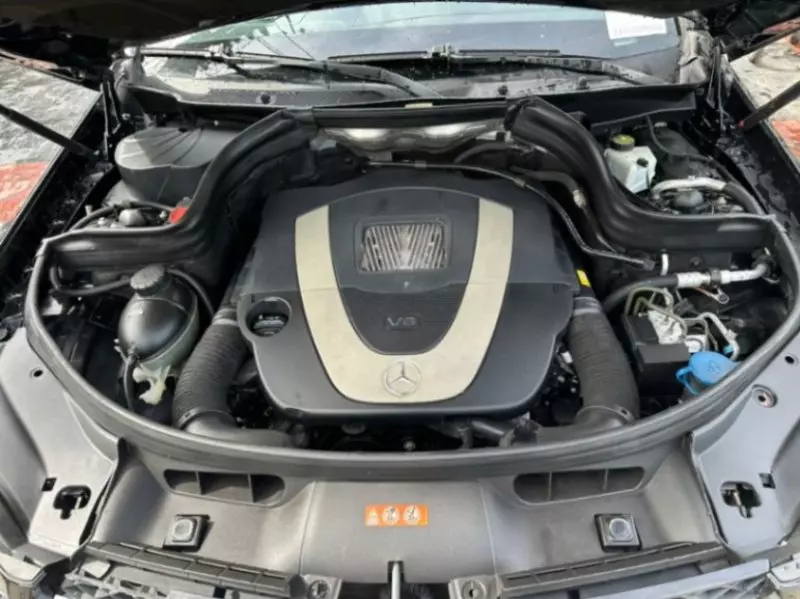 Mercedes-Benz GLK 350   - 2010