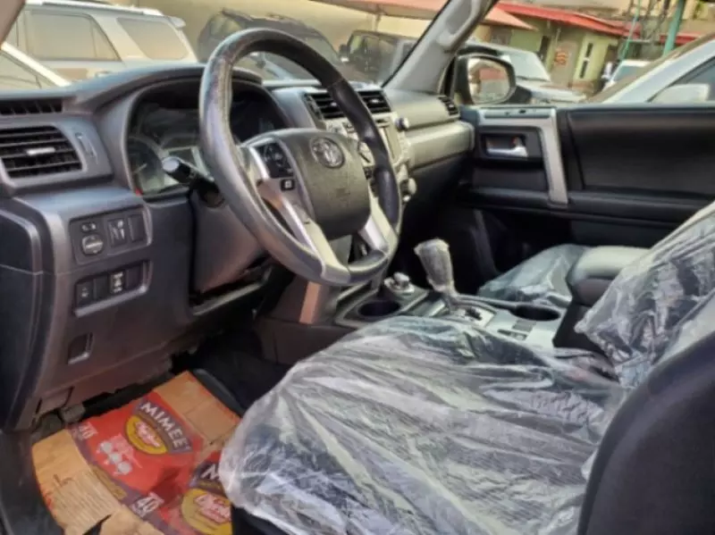 Toyota 4Runner   - 2015