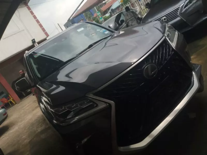 Lexus LX 570