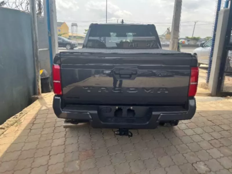 Toyota Tacoma   - 2024