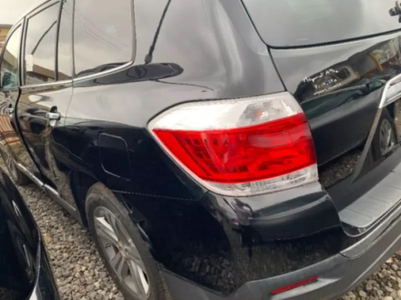 Toyota Highlander   - 2013