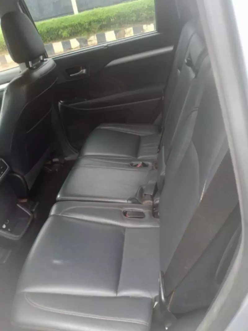 Toyota Highlander   - 2015