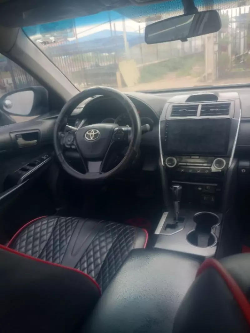 Toyota Camry   - 2016
