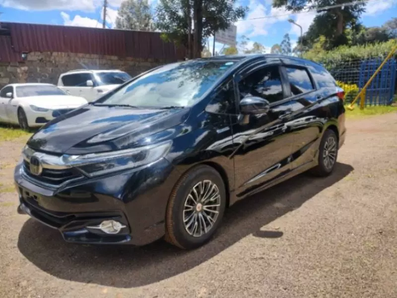 Honda Fit shuttle    - 2018