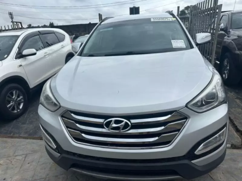 Hyundai Santa Fe - 2013