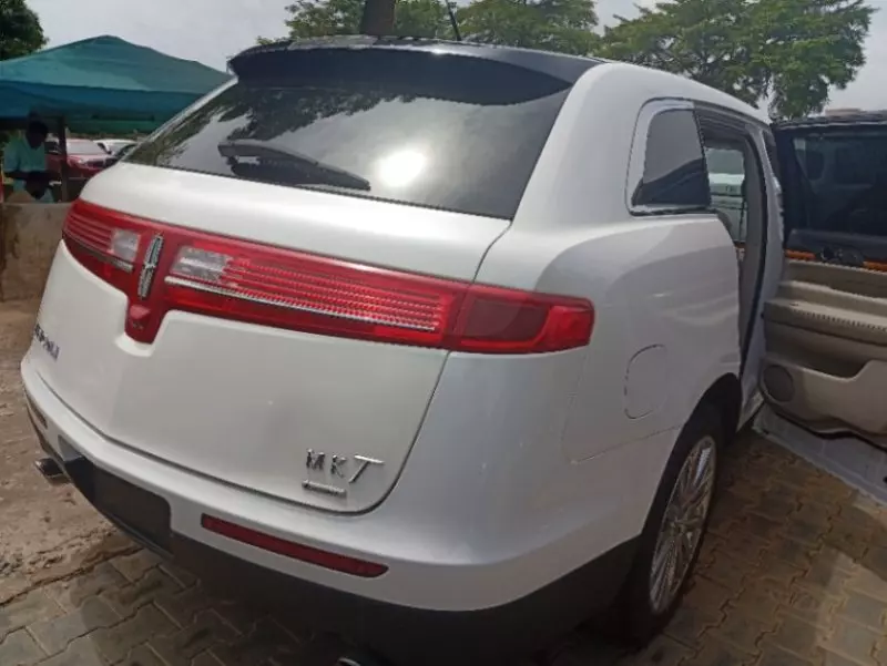 Lincoln MKX   - 2011