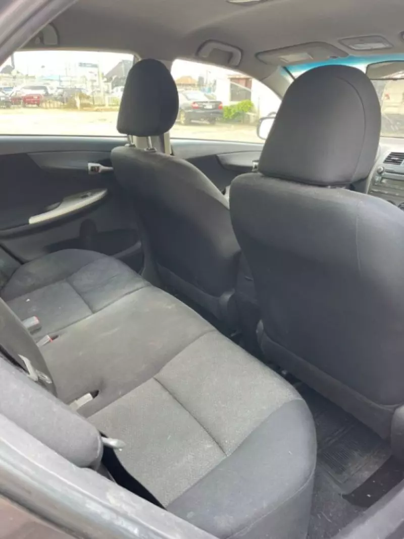 Toyota Corolla   - 2010