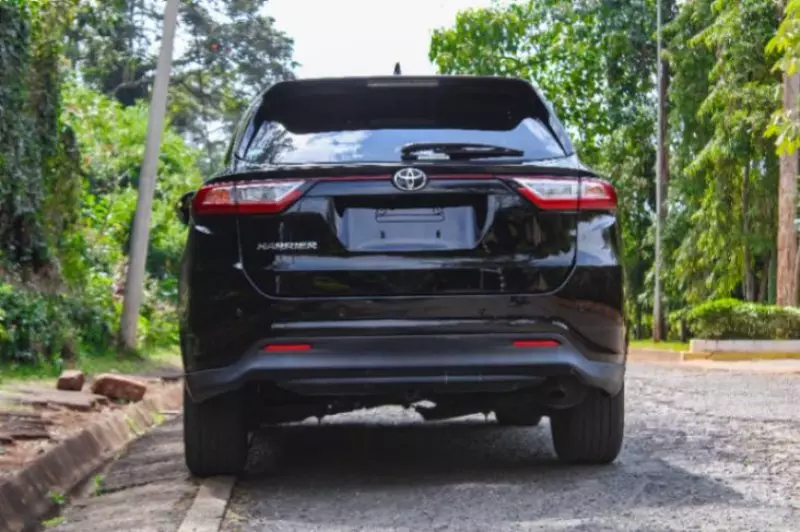 Toyota Harrier   - 2018