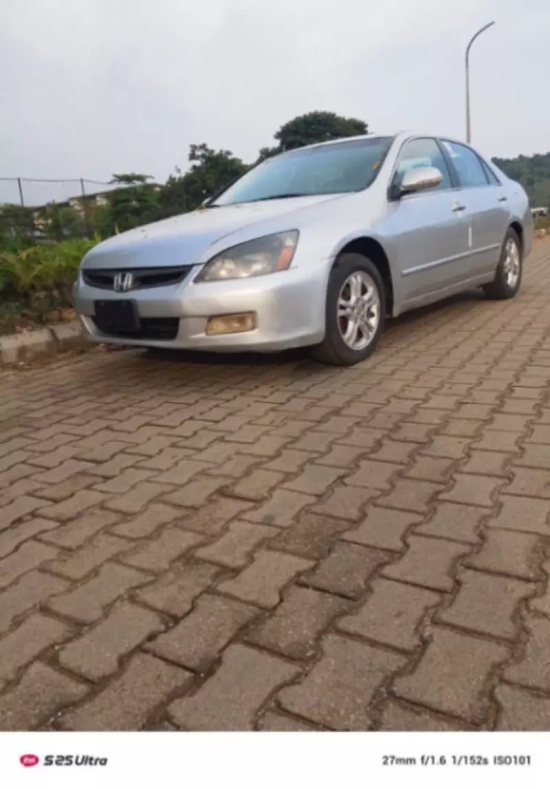 Honda Accord   - 2009