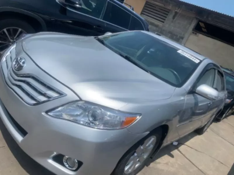 Toyota Camry   - 2008