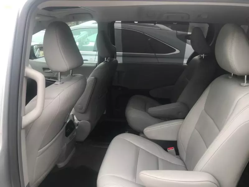 Toyota Sienna   - 2018